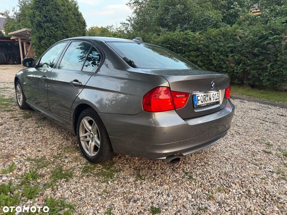 BMW Seria 3 320i Edition Exclusive - 40