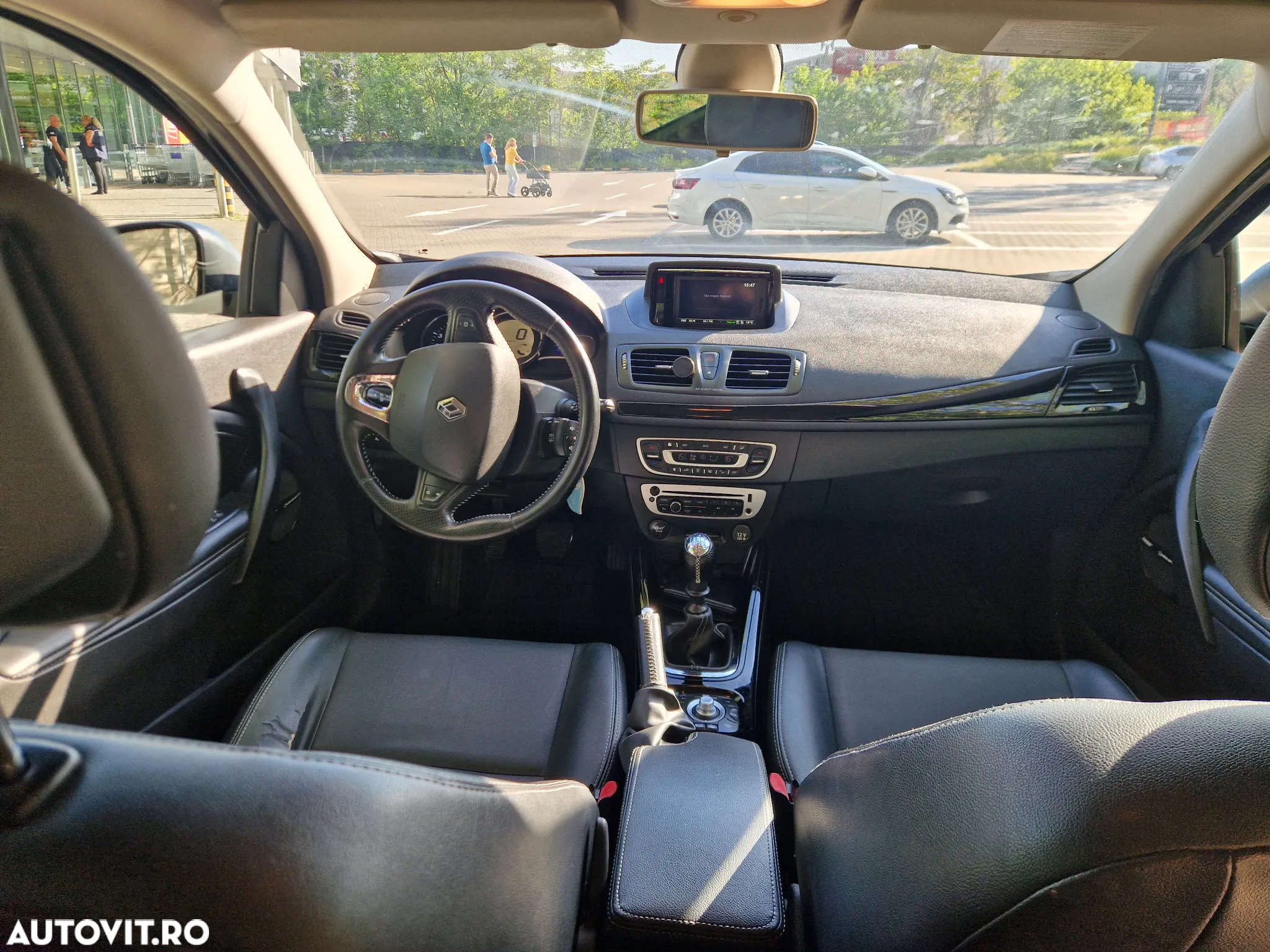 Renault Megane BLUE dCi 115 BOSE EDITION - 6