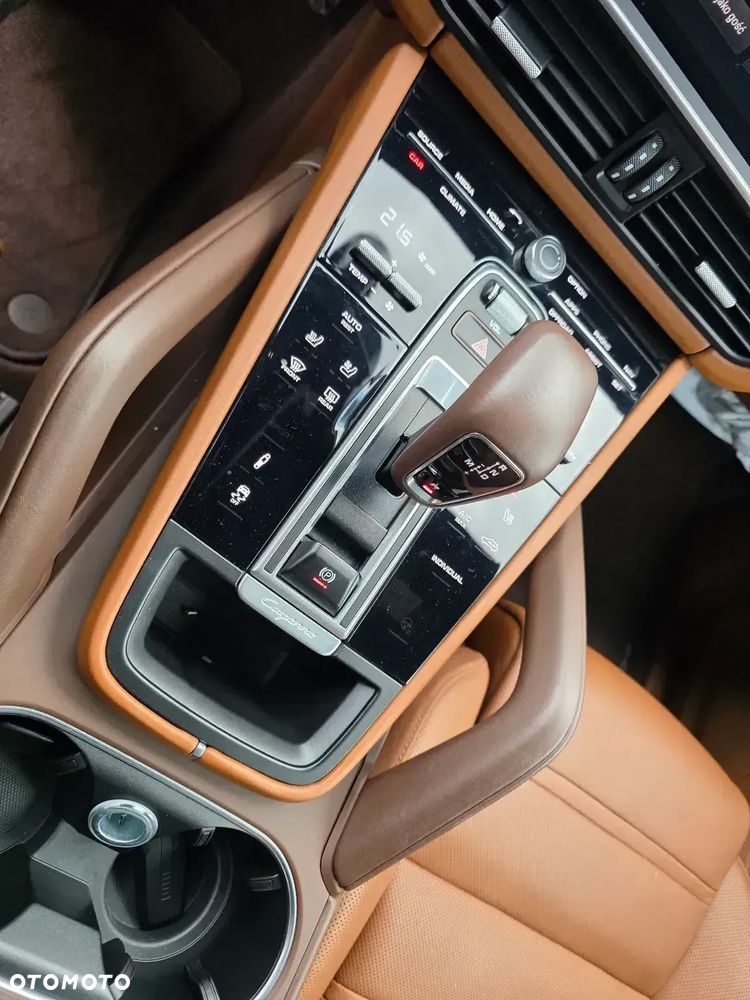 Porsche Cayenne E-Hybrid Platinum Edition - 20