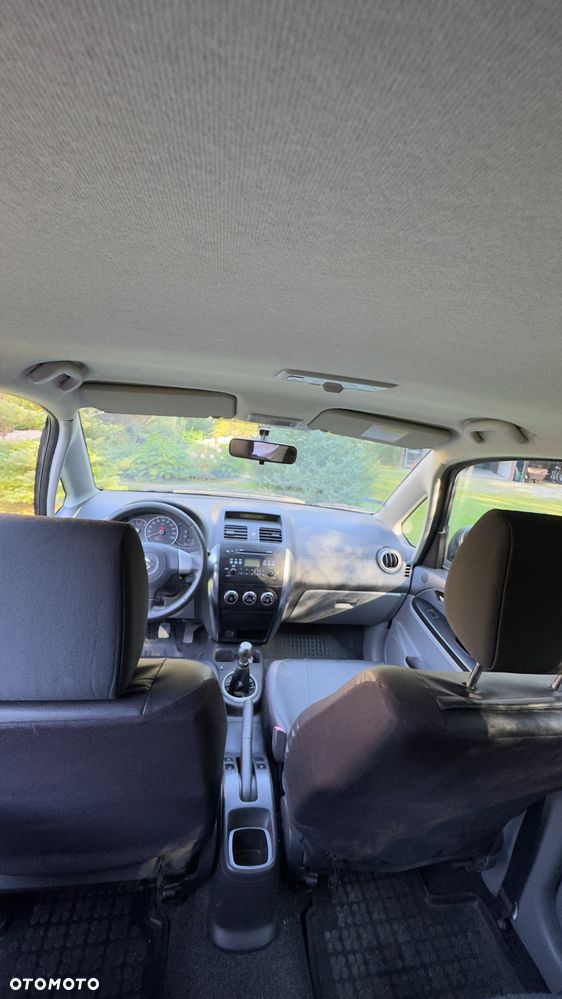 Suzuki SX4 1.6 GS / Premium - 27