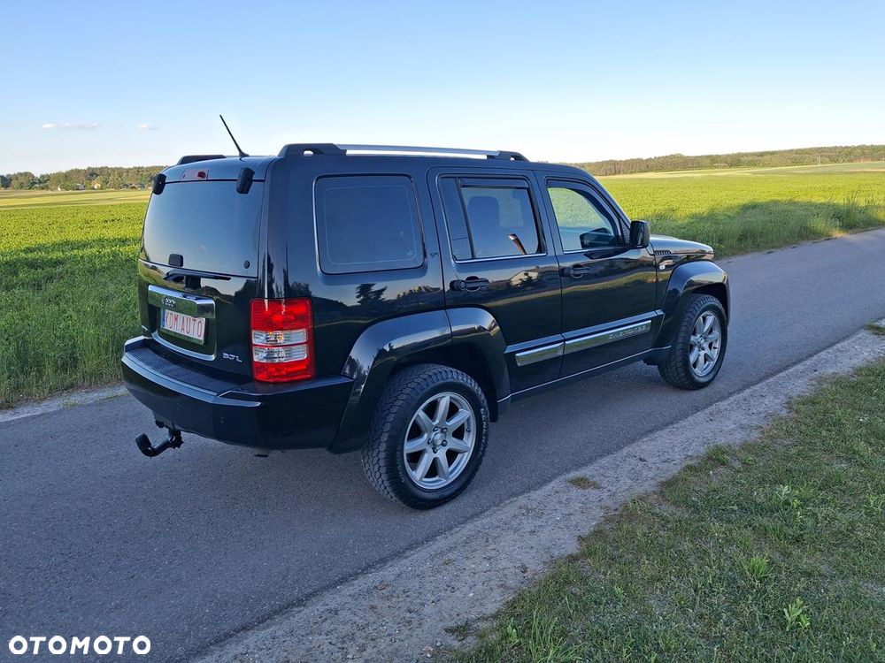 Jeep Cherokee - 10