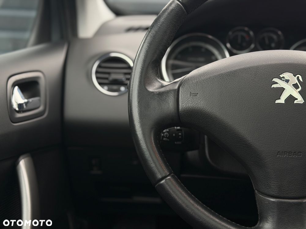 Peugeot 308 - 13