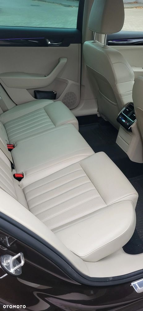 Skoda Superb 2.0 TDI L&K DSG - 16