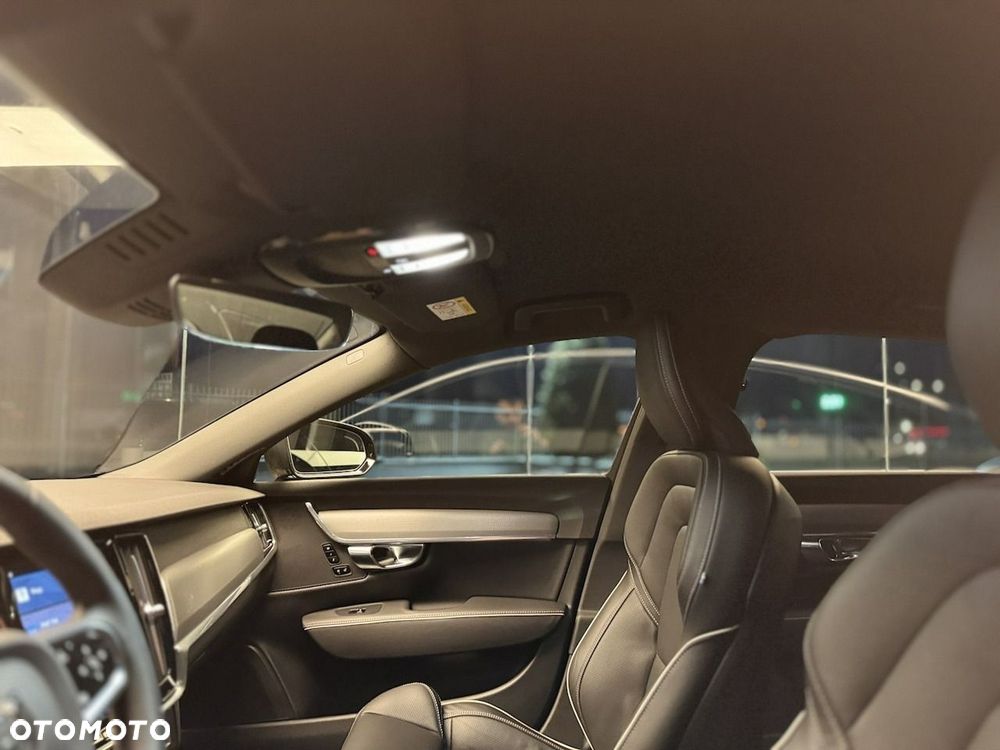 Volvo S90 - 19