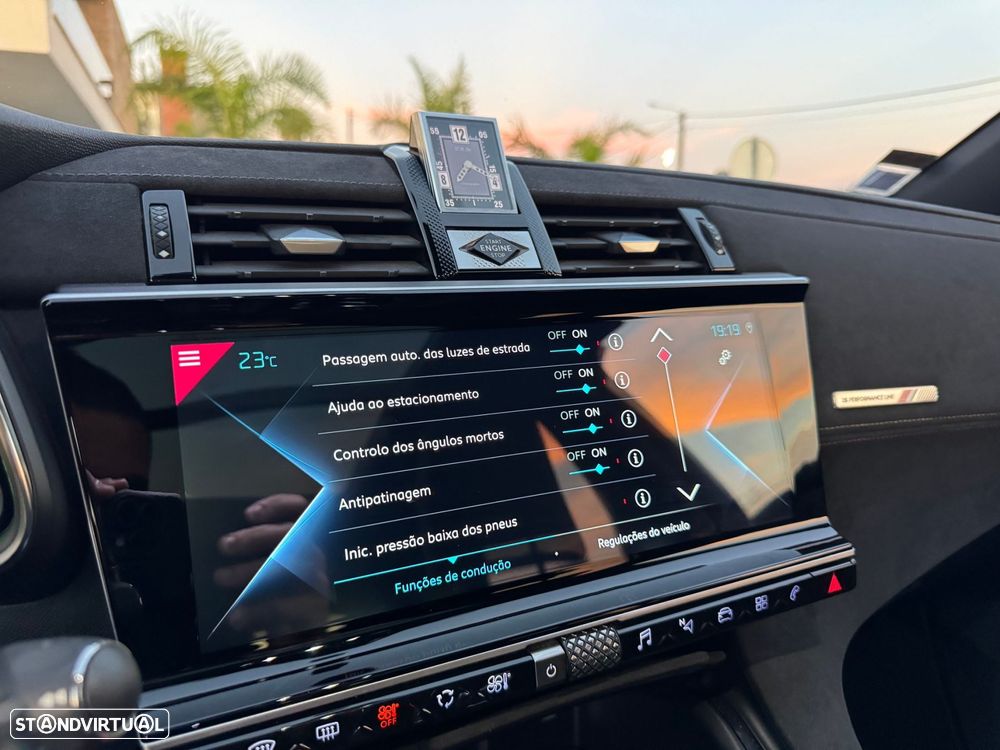 DS DS7 Crossback E-Tense Performance Line+ EAT8 - 19
