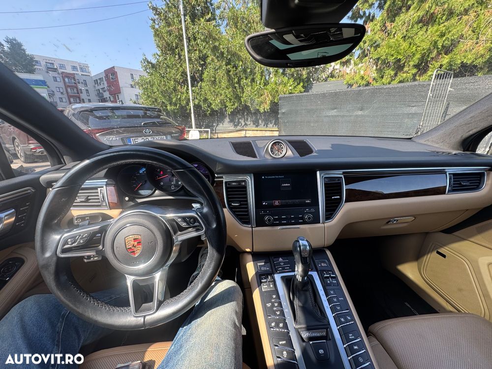 Porsche Macan - 11