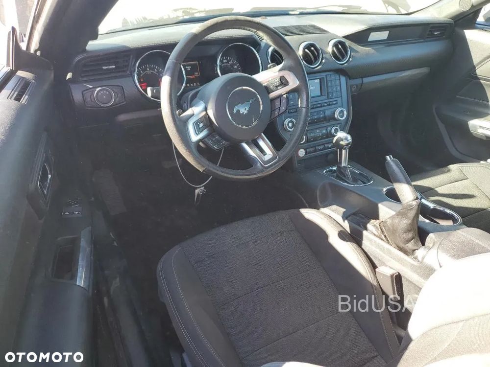 Ford Mustang 3.7 V6 - 1