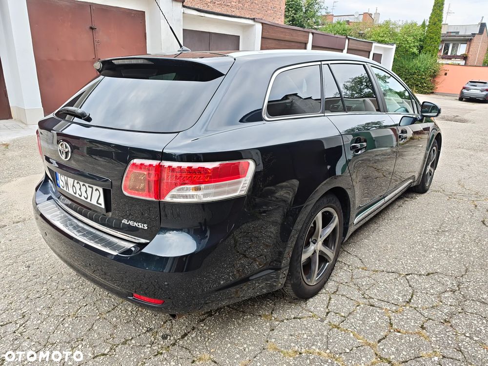Toyota Avensis 2.0 Prestige EU5 MS - 6