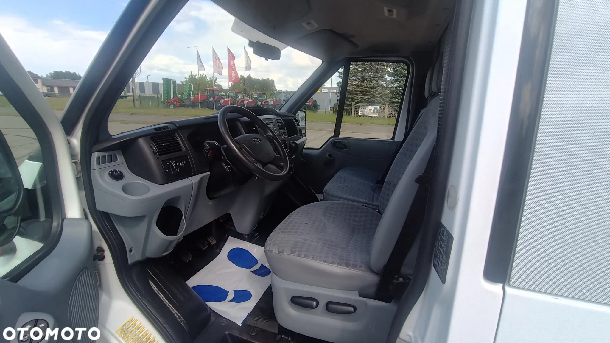 Ford Transit Tourneo Brygadówka 6-osób - 6