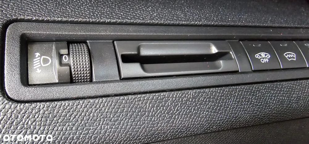 Peugeot 3008 1.6 THP Crossway S&S EAT6 - 29