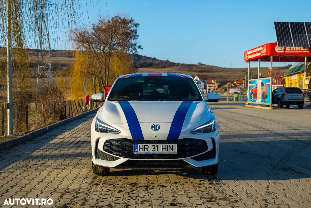 MG MG3 3 Hybrid+ Luxury - 3