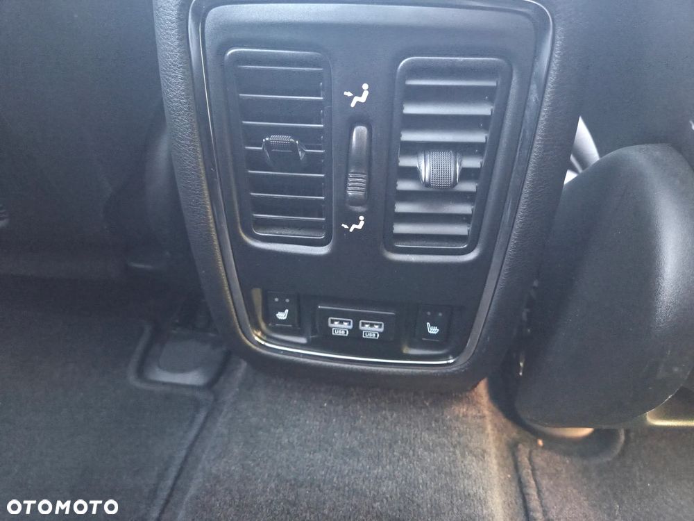 Jeep Grand Cherokee - 19