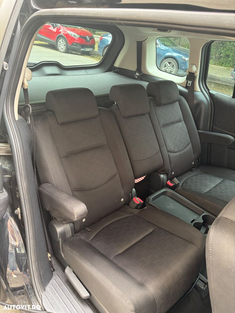 Mazda 5 - 9