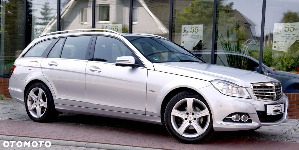 Mercedes-Benz Klasa C 180 BlueEFFICIENCY 7G-TRONIC Elegance - 4