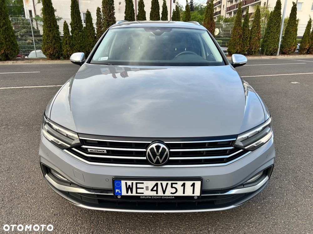 Volkswagen Passat Alltrack 2.0 TDI SCR DSG 4Motion - 9