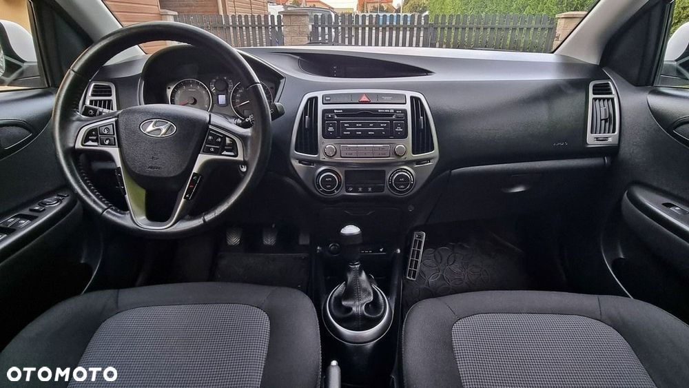 Hyundai i20 - 13