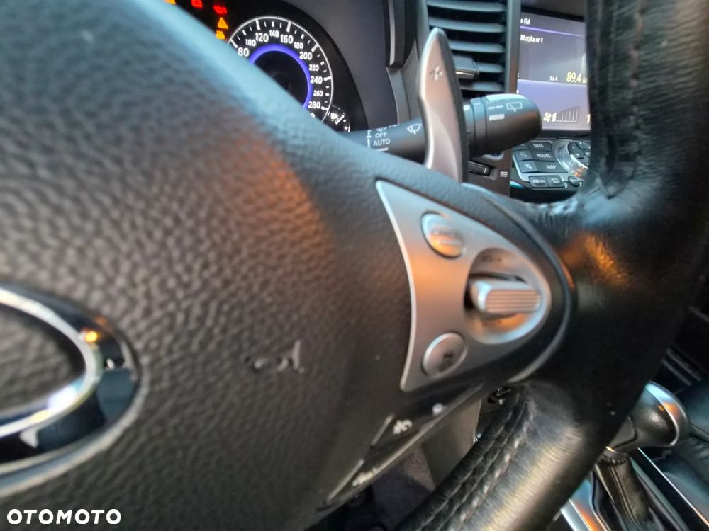 Infiniti QX70 3.7 S Premium - 32