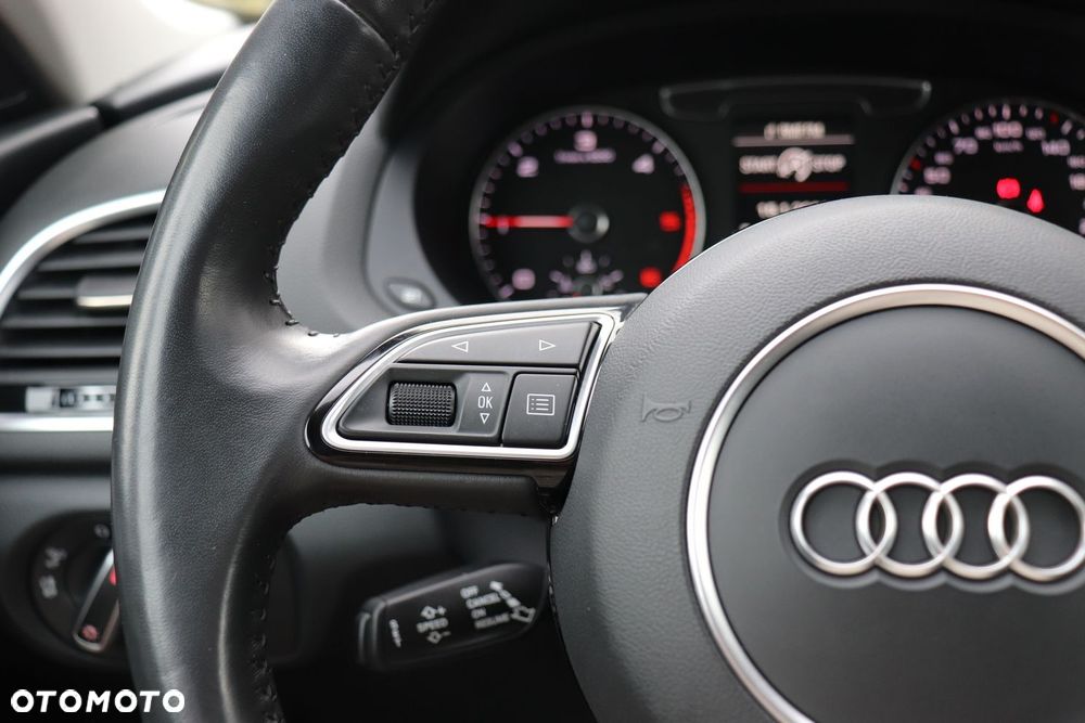 Audi Q3 2.0 TDI Design - 13