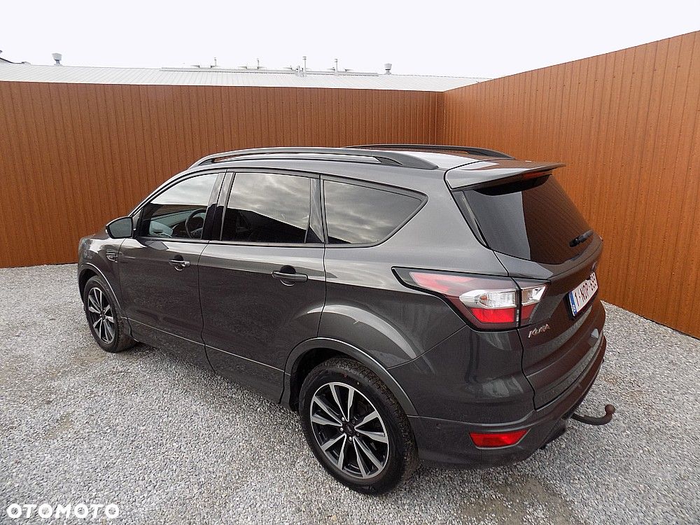 Ford Kuga 2.0 TDCi 2x4 ST-Line - 4