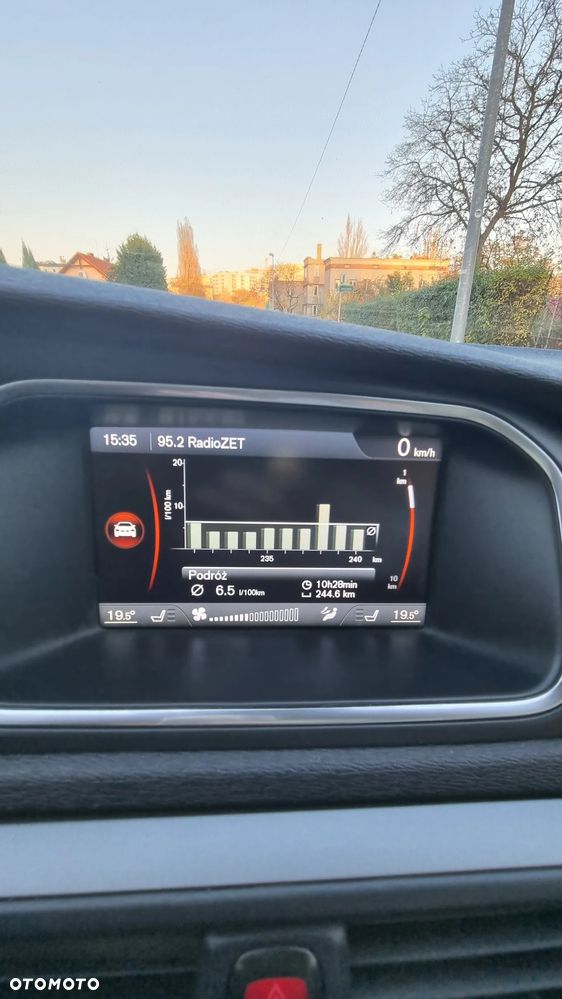 Volvo V40 D2 Momentum - 11