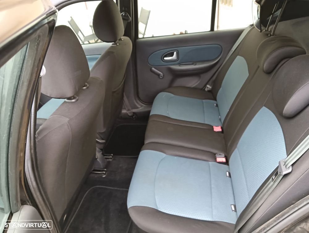 Renault Clio 1.2 16V SE Storia - 6