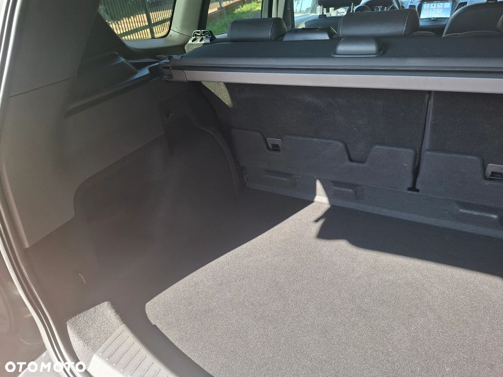 Ford Kuga 2.0 TDCi 4x4 ST-Line - 28