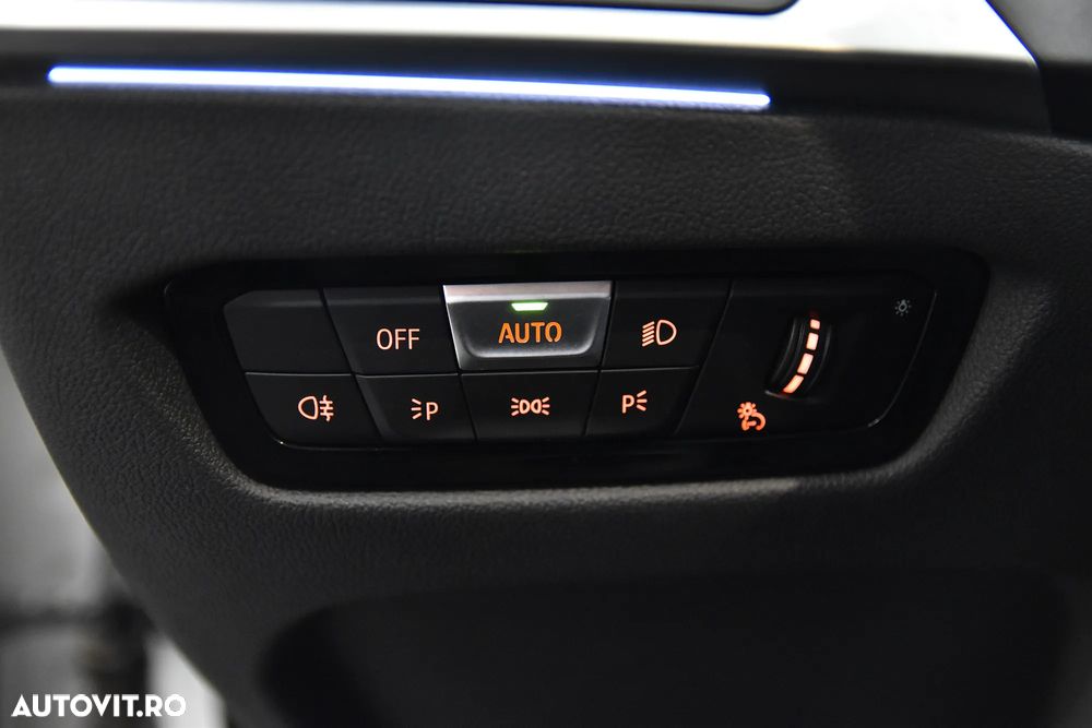 BMW Seria 3 320e Aut. M Sport - 15