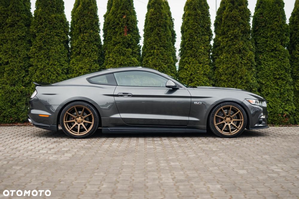 Ford Mustang - 8