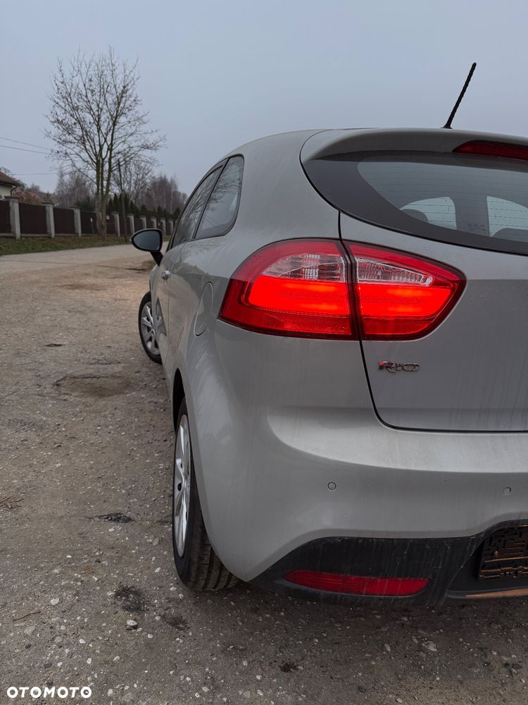 Kia Rio 1.1 CRDI Spirit - 8