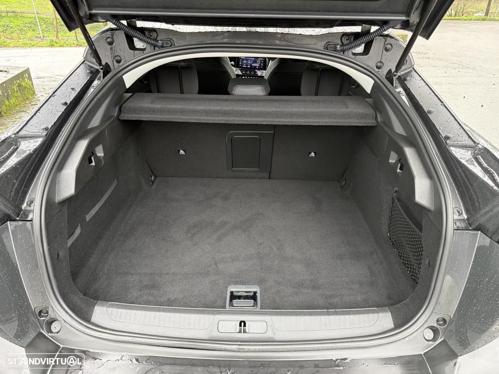 Peugeot 408 1.6 Hybrid Allure Pack e-EAT8 - 29