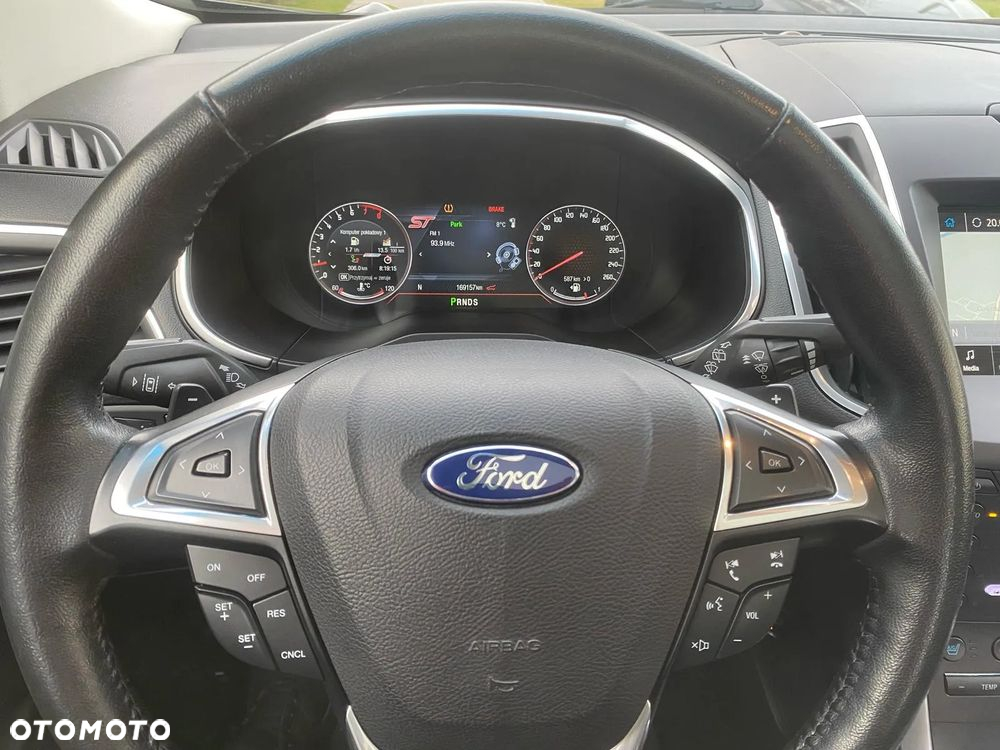 Ford Edge - 7