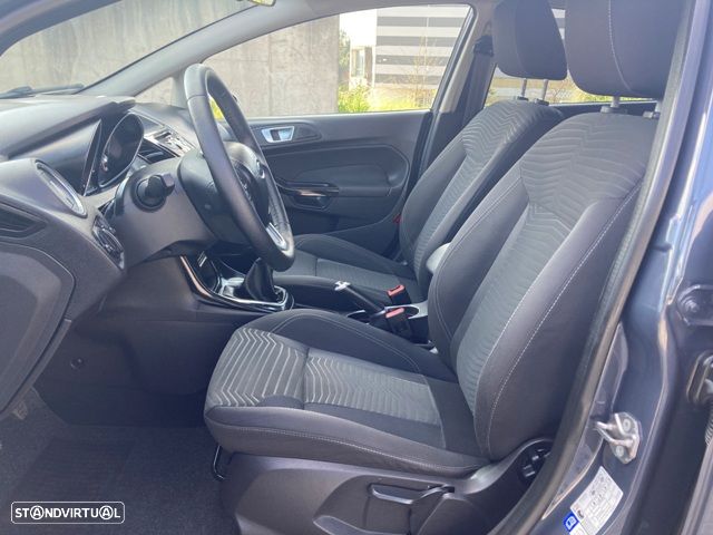 Ford Fiesta 1.5 TDCi Titanium - 21