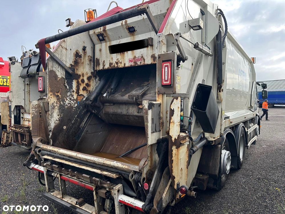 Volvo FE 6X2 - 4