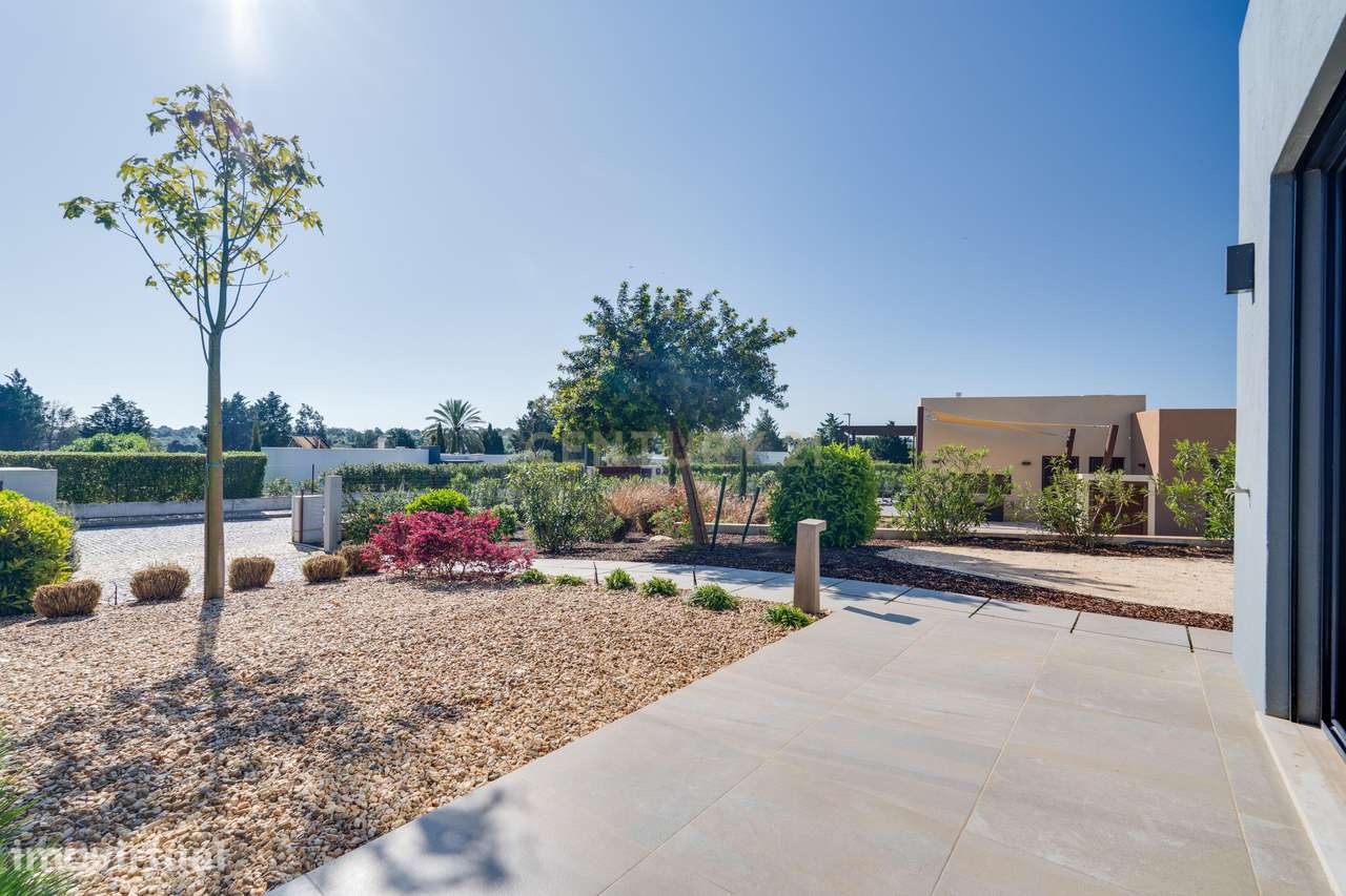 Moradia T2 de canto, com Jardim Exclusivo e Piscina no Pestana Silves - Grande imagem: 4/21