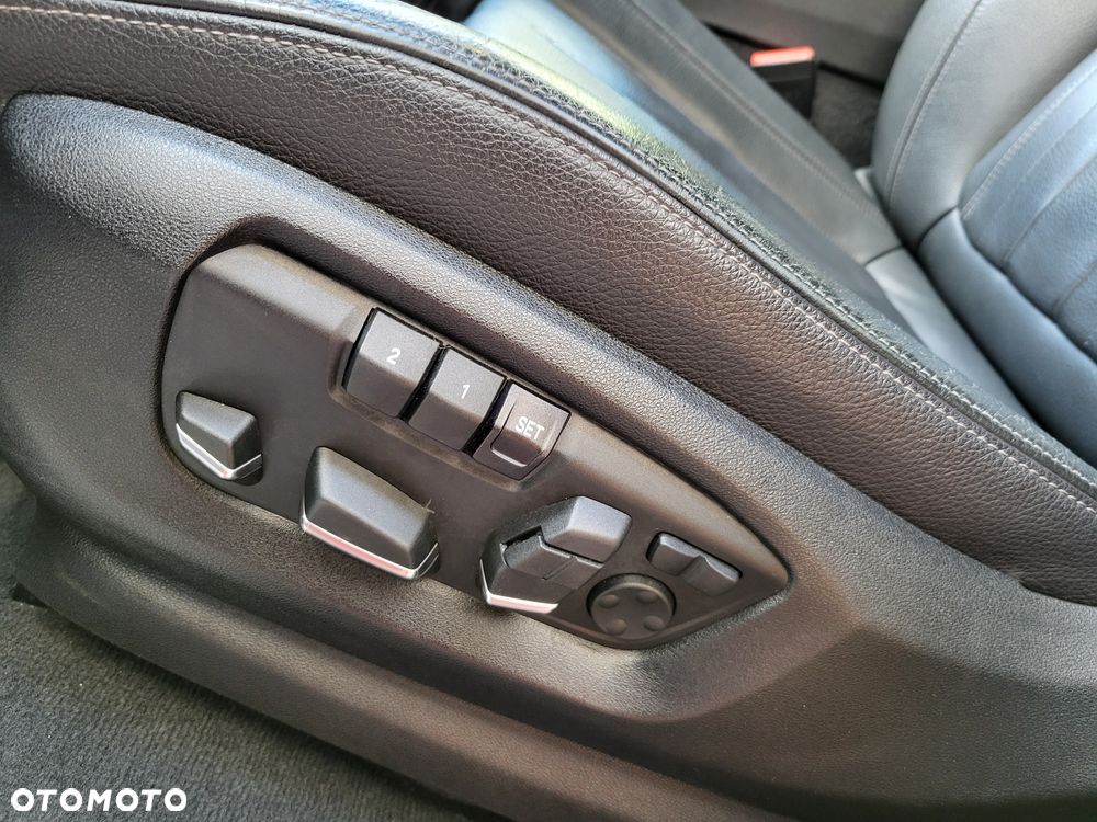 BMW X5 xDrive40d - 16