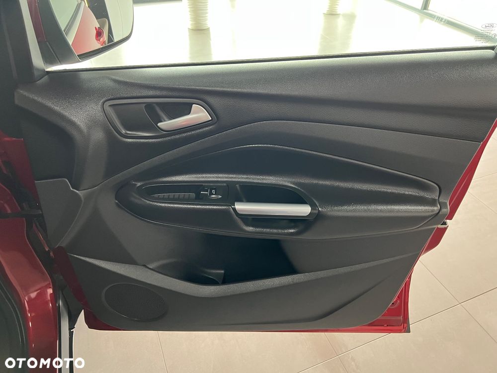Ford Kuga - 33