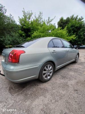 Toyota Avensis - 9