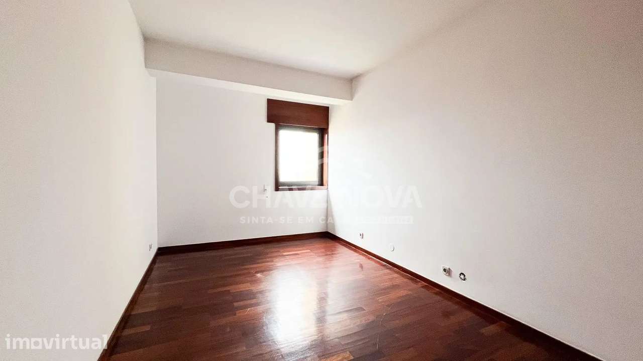 JD - Apartamento T2 Rio, Bem servido de transportes - Boa localização - Grande imagem: 3/17