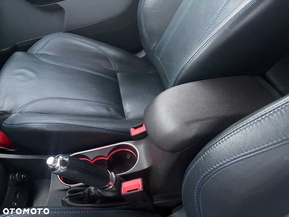 Ford Fiesta 1.6 Sport - 17