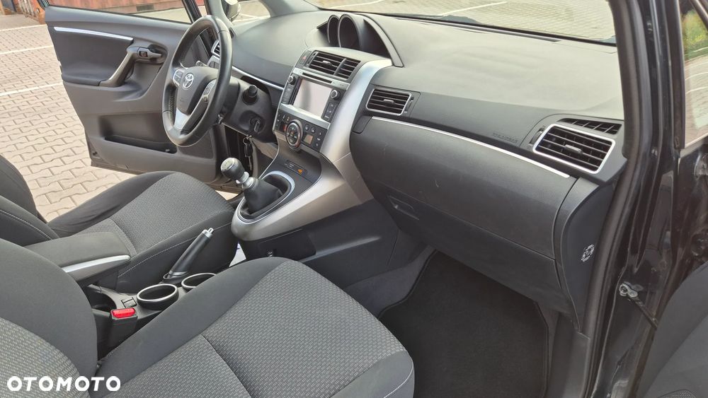 Toyota Verso 1.8 5-Sitzer Life - 17