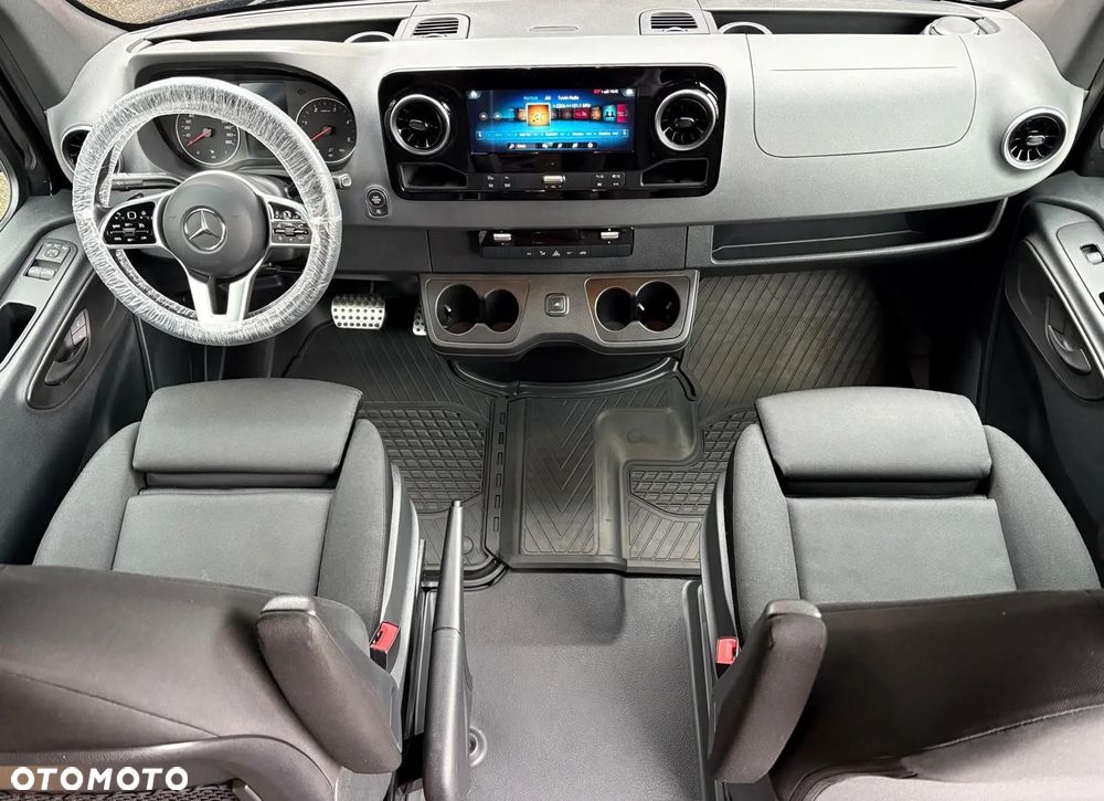 Mercedes-Benz Sprinter - 19
