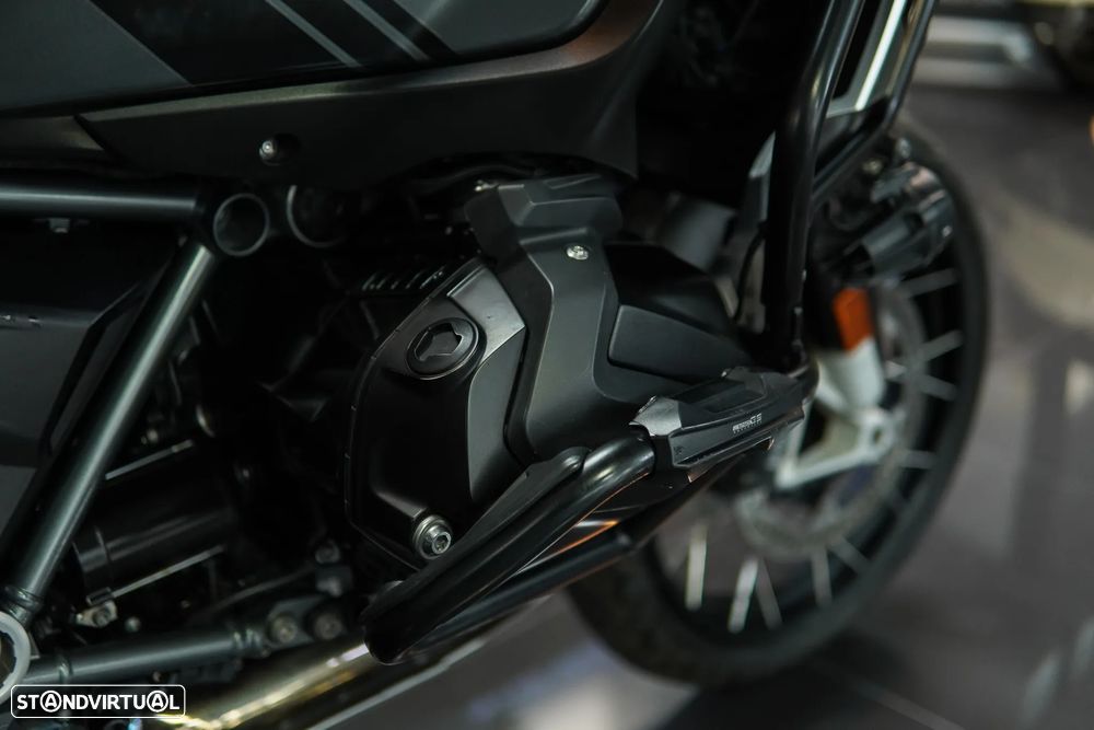 BMW R 1250 GS Adventure TRIPLE BLACK 4 Packs - 56