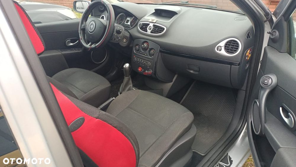 Renault Clio 1.2 16V 75 Collection - 12