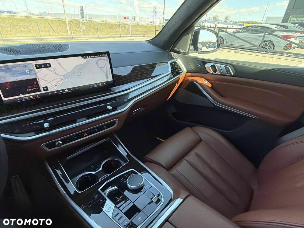 BMW X7 - 22