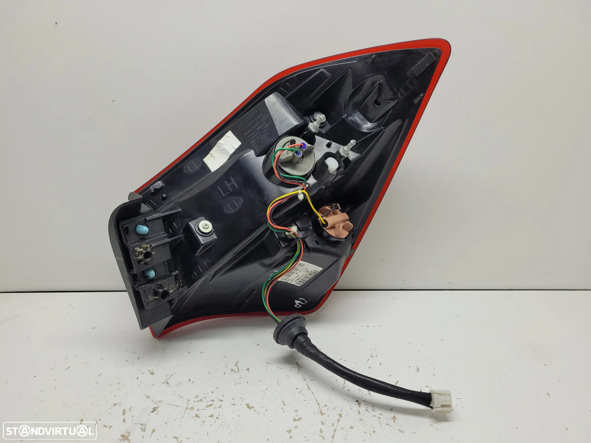 Farolim esquerdo HYUNDAI I20 II 92401C8000 (2014-2020) - 3