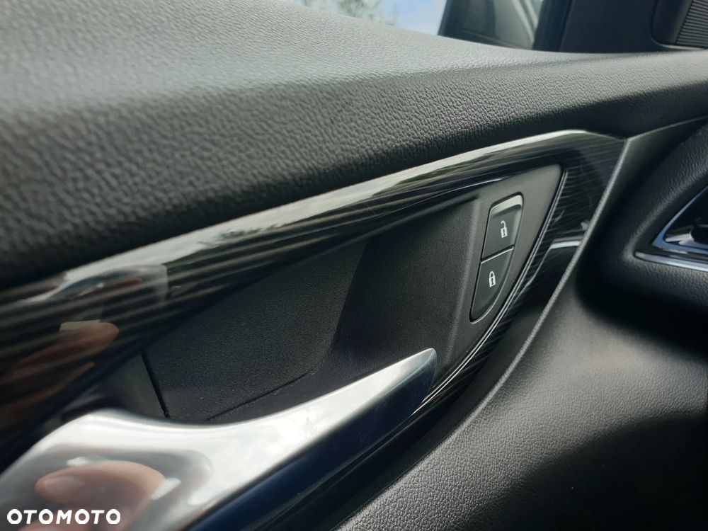 Opel Insignia 2.0 CDTI 4x4 Innovation S&S - 17