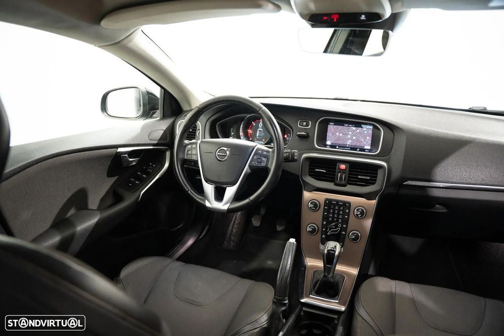 Volvo V40 Cross Country 2.0 D2 Momentum - 10