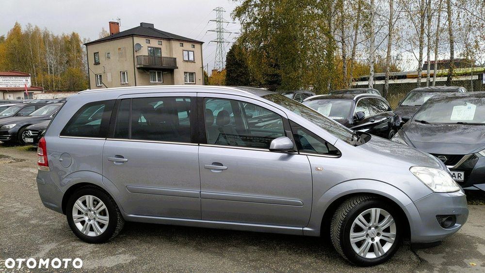 Opel Zafira - 11