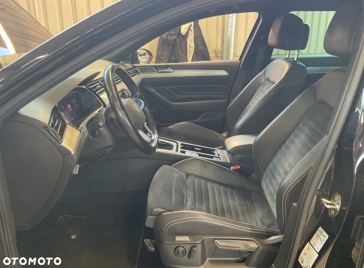 Volkswagen Passat Variant 2.0 TDI SCR DSG 4Motion Elegance - 5