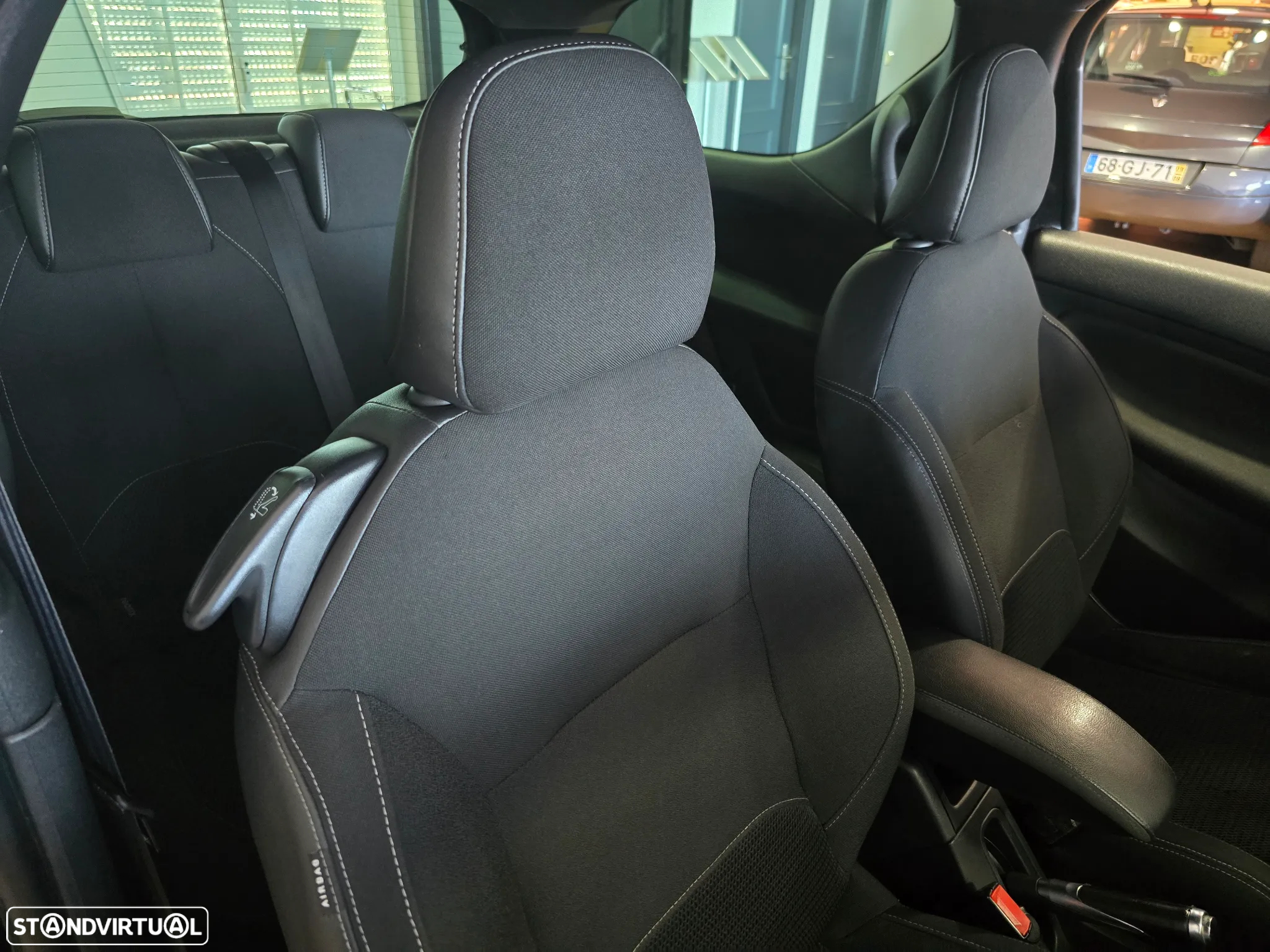 Citroën DS3 1.6 e-HDi So Chic - 12